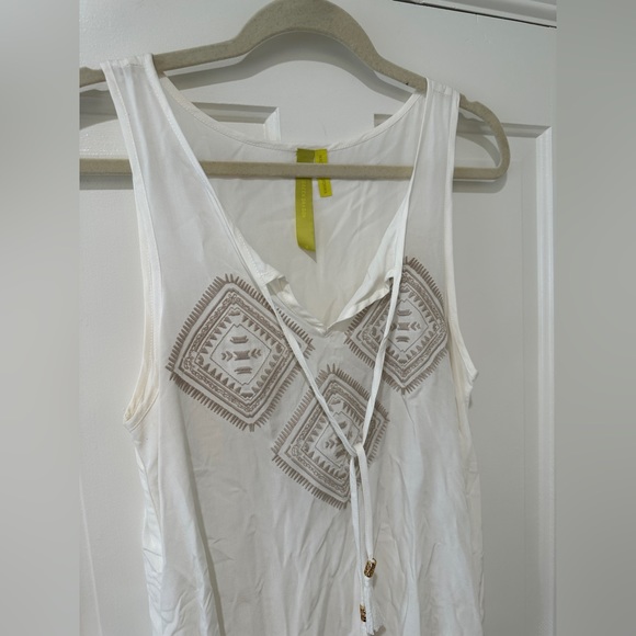 Green Dragon white long rayon blouse top with embroidery and tassels gold - Picture 11 of 13